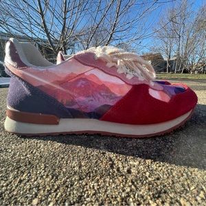 INKKAS Andes Unisex Jogger Womens 9, Mens 7